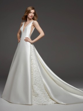 WEDDING DRESS 2021 Atelier Pronovias Castel