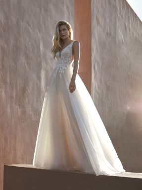 SVATEBNÍ ŠATY 2024 Pronovias Crimson