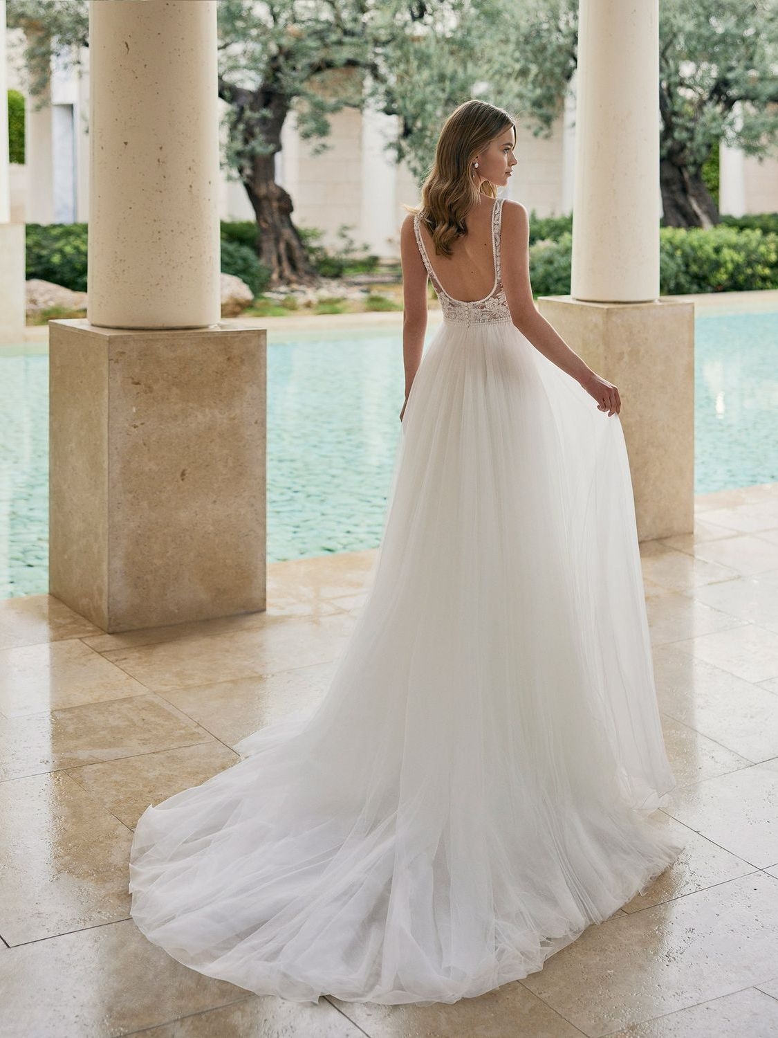 Wedding dress Rosa Clará Vien 2023 NUANCE