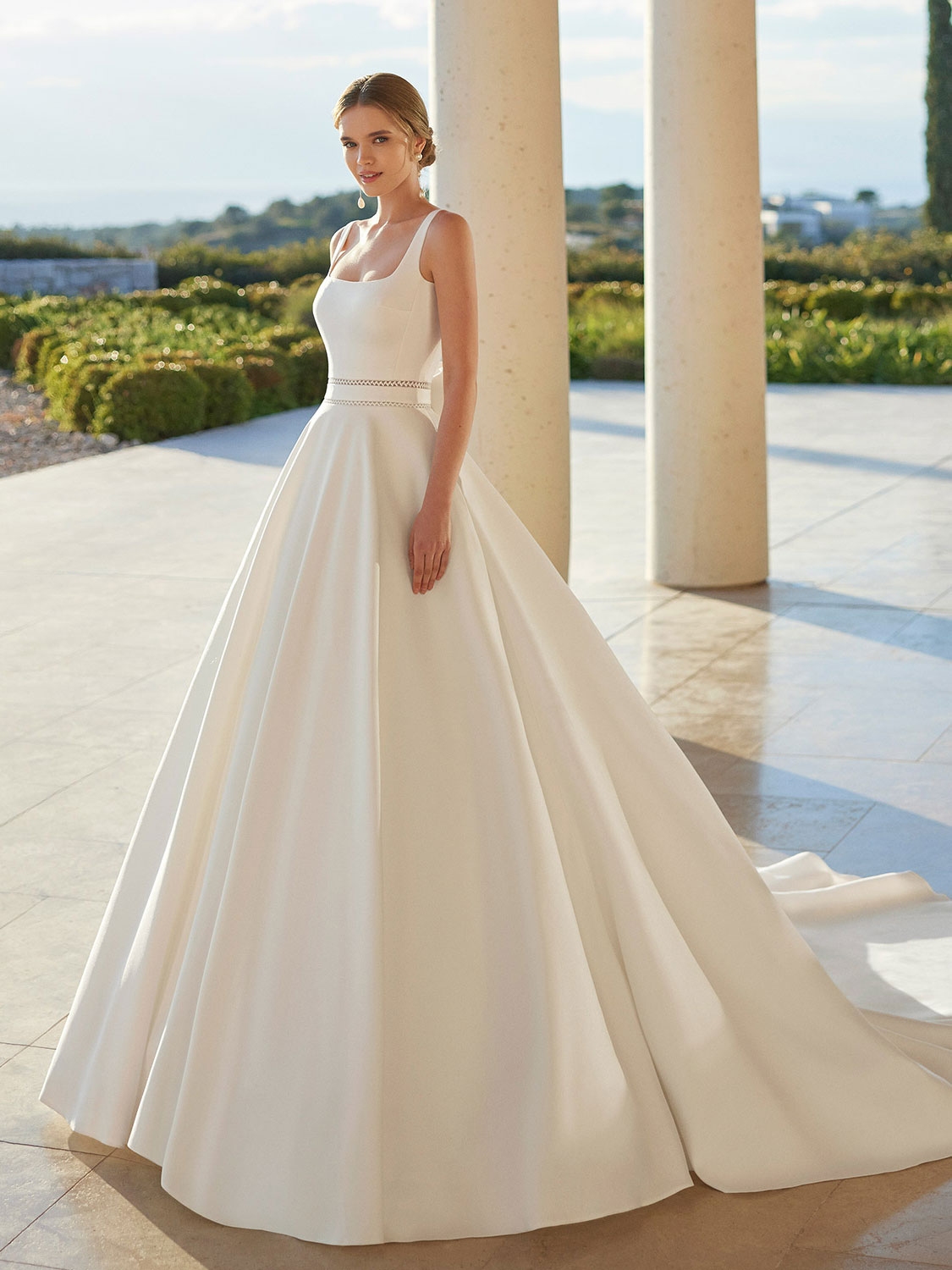 Wedding dress Rosa Clará Vora 2023 | NUANCE
