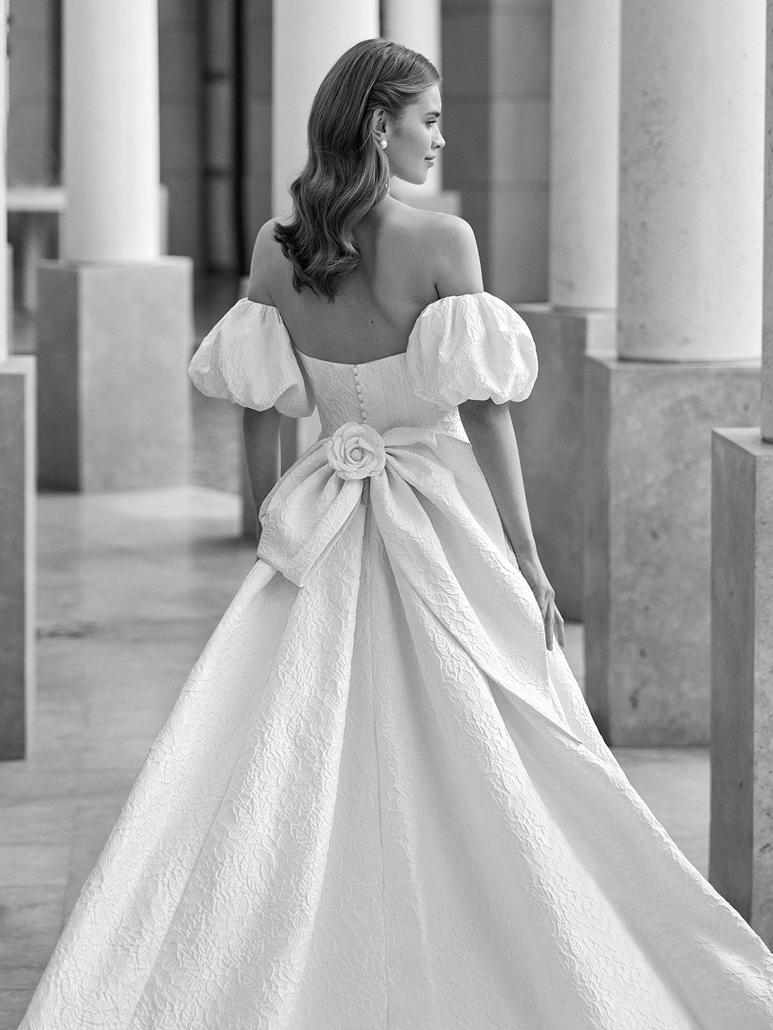 Wedding dress Rosa Clará Vrazia 2023 | NUANCE