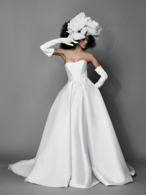 WEDDING DRESS 2024 Vera Wang Julianne