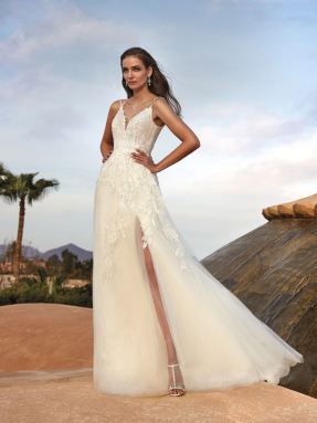 WEDDING DRESSES Pronovias Kansai 2024