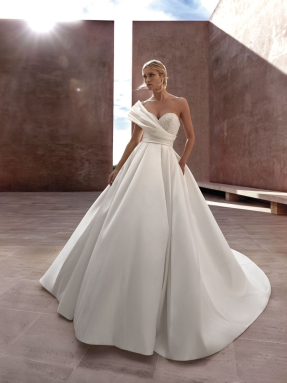 WEDDING DRESSES Pronovias Luise 2024