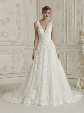 WEDDING DRESS 2020 Pronovias Maggie