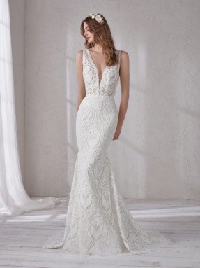 WEDDING DRESS 2020 Pronovias Magnolia