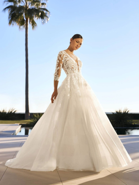 WEDDING DRESSES Pronovias Mariama 2023