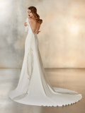 WEDDING DRESSES Atelier Pronovias Formation 2021