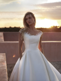 WEDDING DRESSES Pronovias Irlan 2024