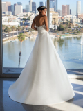 Svatební šaty Pronovias Jurado 2023