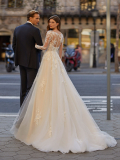 WEDDING DRESSES Rosa Clará Luna Novias Tevan 2023