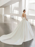 WEDDING DRESSES Rosa Clará Novo 2023