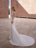 WEDDING DRESSES Pronovias Parisia 2024