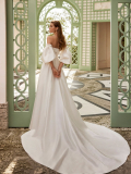 WEDDING DRESSES Pronovias Sonia 2024