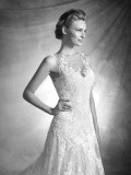 WEDDING DRESSES Atelier Pronovias Vienal 2021