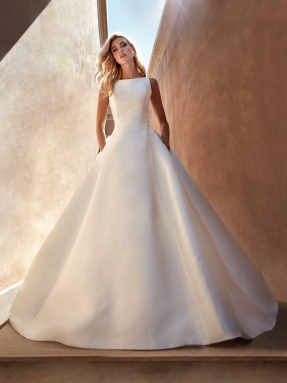 WEDDING DRESSES Pronovias Nevado 2024