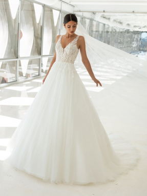 WEDDING DRESSES Pronovias Powell 2023