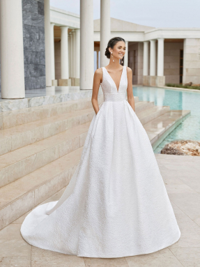 WEDDING DRESSES Rosa Clará Sabela 2022