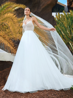 WEDDING DRESSES Pronovias Skellig 2023