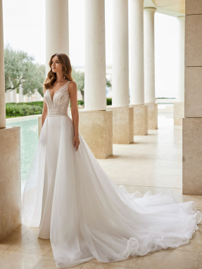 WEDDING DRESSES Rosa Clará Veka 2023