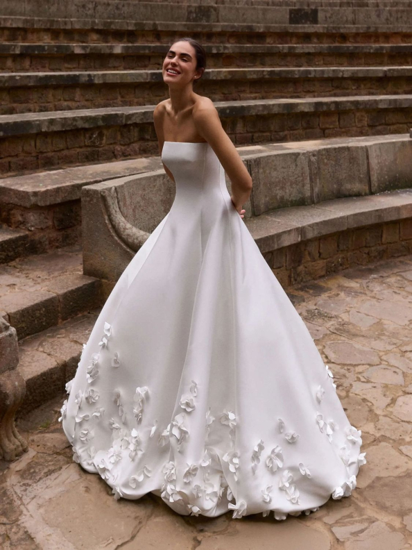 Svatební šaty Pronovias Catrey 2027 