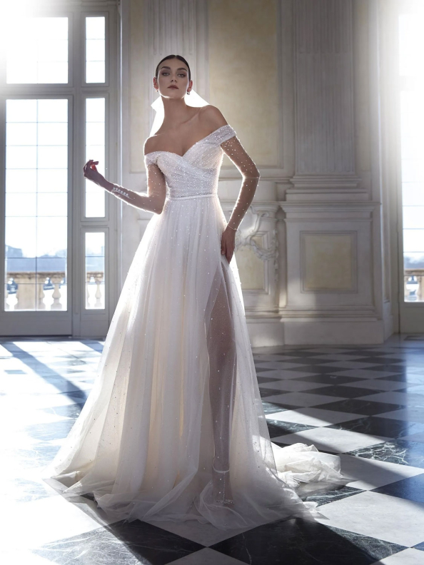 WEDDING DRESSES Atelier Pronovias Ida 2023 