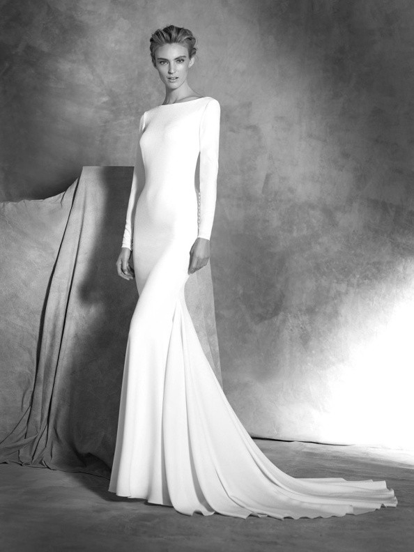 WEDDING DRESSES Atelier Pronovias Ivania 2021 