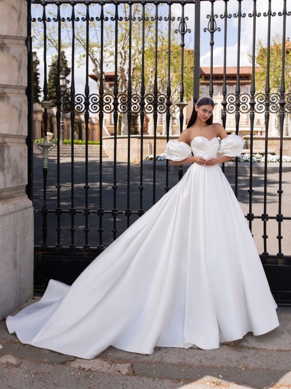 Svatební šaty Pronovias Ixion 2020 