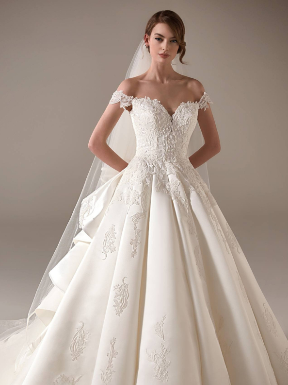 WEDDING DRESSES Atelier Pronovias Nancy 2023 