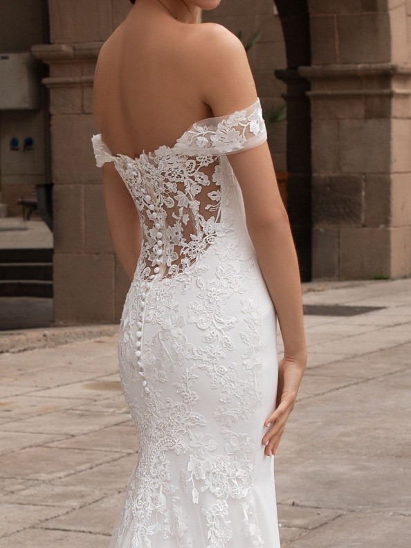 Pronovias viona clearance